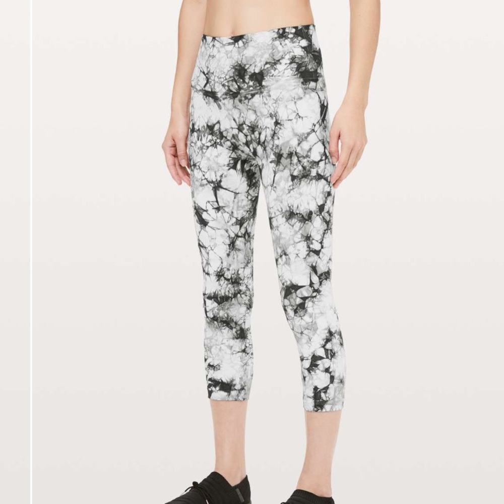Lululemon Wunder Under Crop Hi-Rise *Full-On Luxtreme Dual Shibori 21"